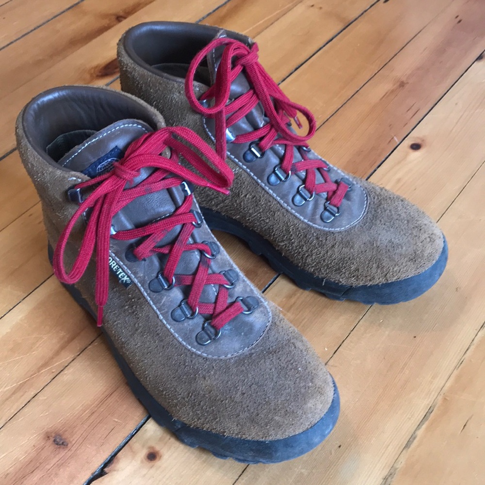 Nearly new Vasque boots